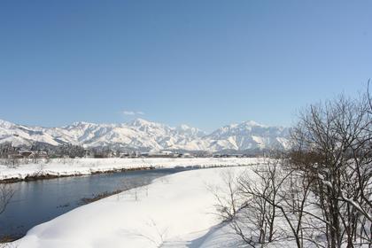 冬の越後三山の写真