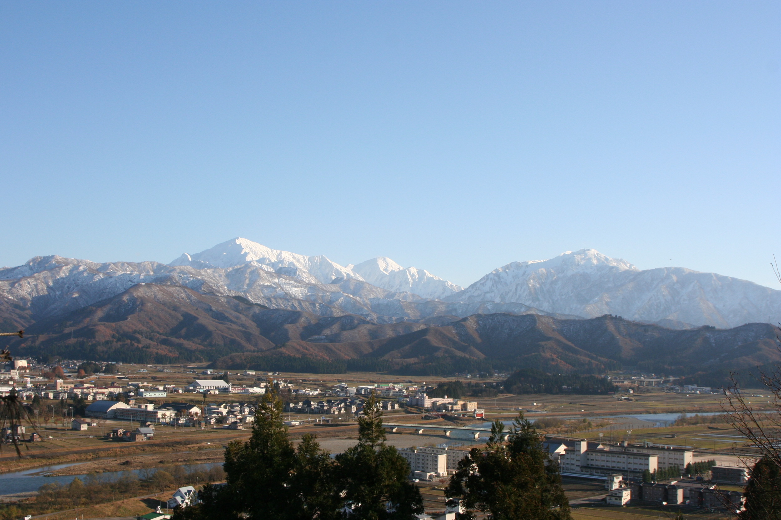 越後三山の画像