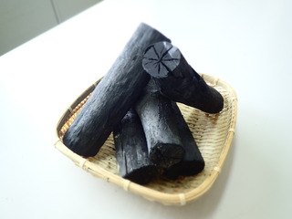 黒炭の画像