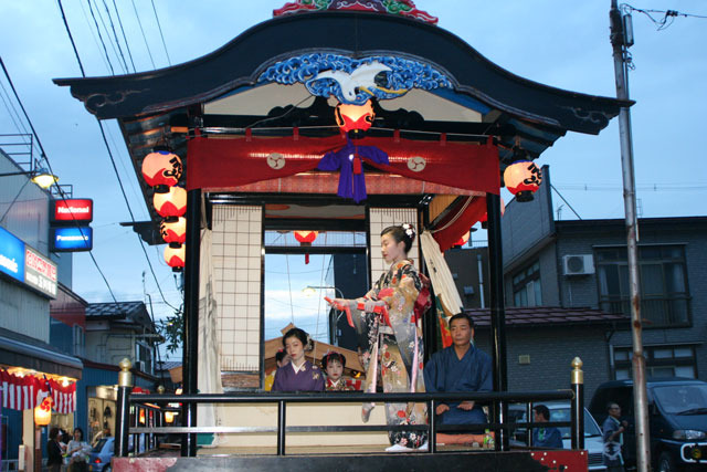 十五夜まつり踊り屋台 十五夜まつり踊り屋台