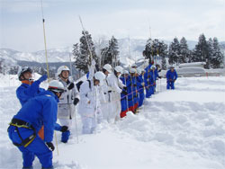 冬山遭難救助訓練の画像