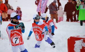 国際雪合戦参加者の雄姿