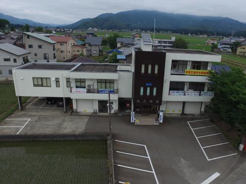 貝瀬組社屋