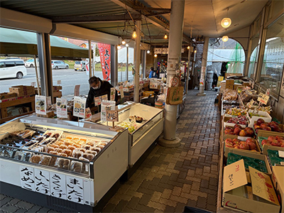 【直売所】道の駅 ゆのたに　いなか家