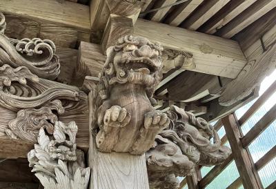 白山神社柱の彫刻