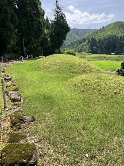 長松十三仏塚の様子