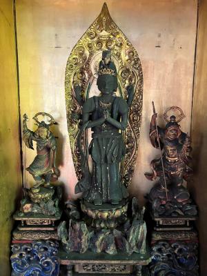 馬頭観音像正面から