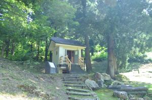 長松戸隠神社　お堂