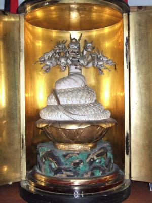 九頭龍大権現像