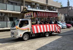 小出屋台囃子　横から