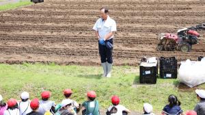 ユリ定植作業　市長挨拶