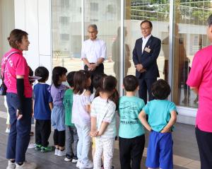清心保育園　花の日の訪問
