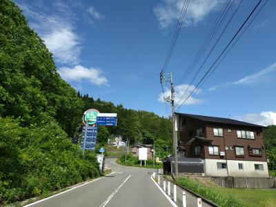 こちらを左折